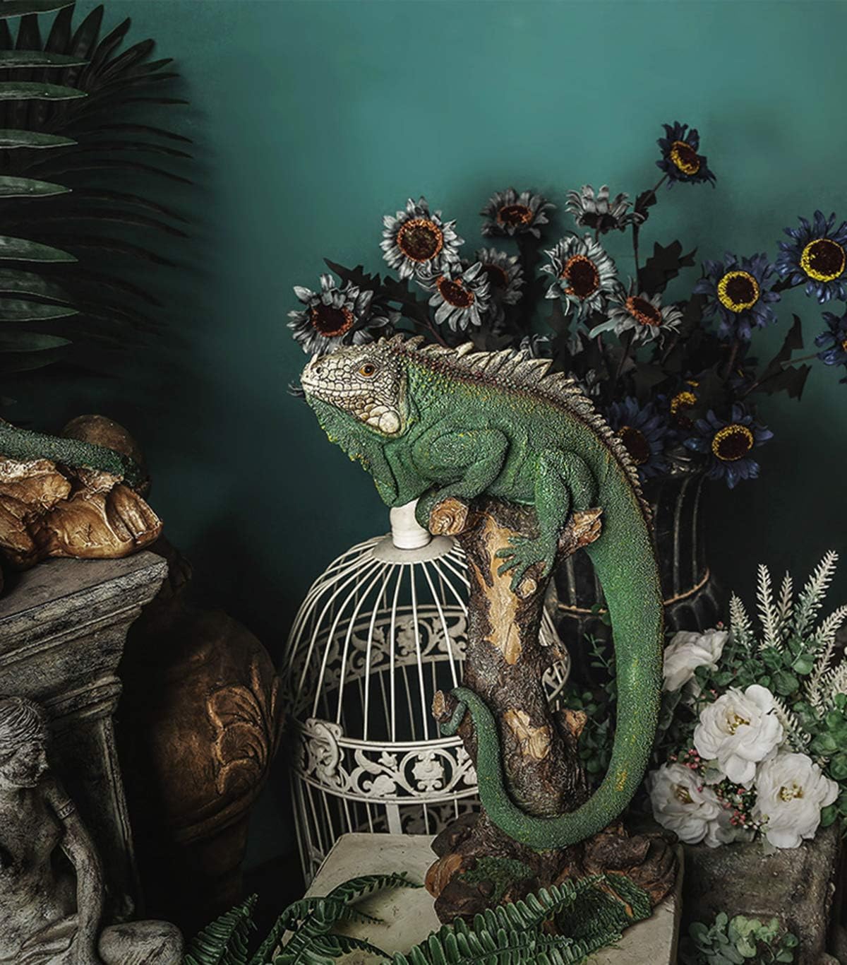 14 Inch Lizard Statue Resin Sculpture Decor Figurines for Home Decor Accents, Living Room Bedroom Office Decoration - Animal Sculptures Collection for Lizard Lovers