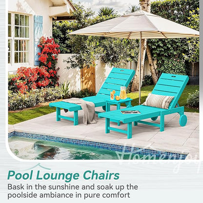 Homenjoy Outdoor Chaise Lounge Chairs with Table, 3-Piece, 26.8” Super Wide Lounge Chair Outdoor, HDPS Pool Chairs with 5 Positions, Patio Lounge Chair with Wheels for Pool,Lawn,Backyard, Aruba Blue
